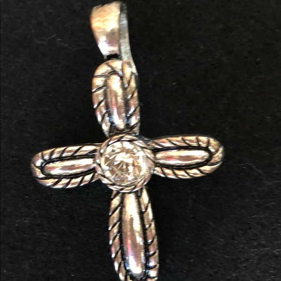 Beautiful New Without Tags Silver Tone Cross Pendant (* Pendant Only*) - Picture 4 of 5